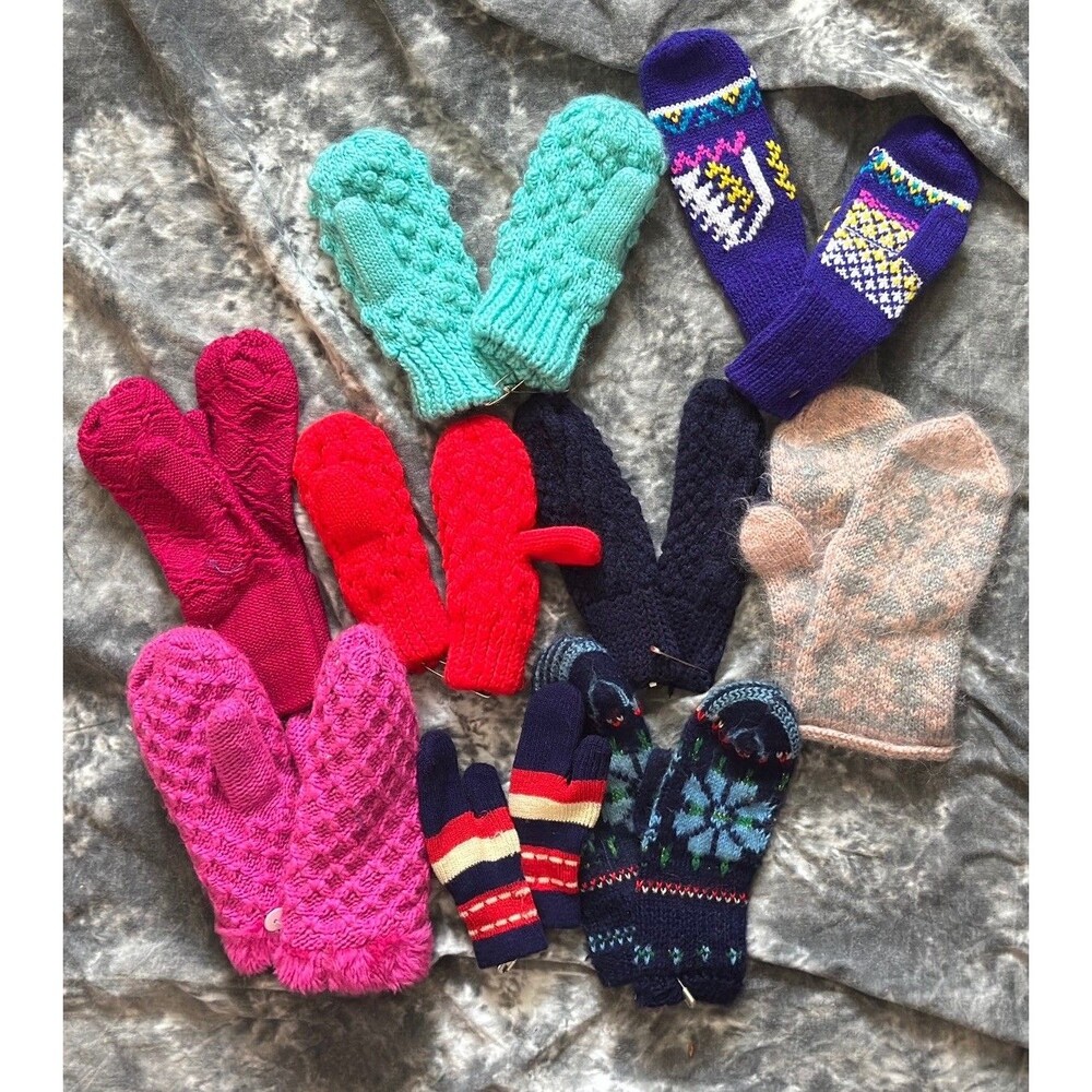 Lot 8 Pairs Child’s Toddler's Knit Mittens Variety Of Sizes Red, Green, Pink